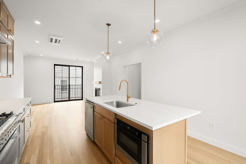 27 Shepard Street, Unit 4 Boston, MA 02135 - Photo 14 of 40