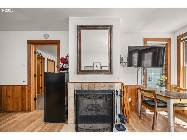 $449,000 | 54444 McKenzie River Drive, Blue River, OR 97413