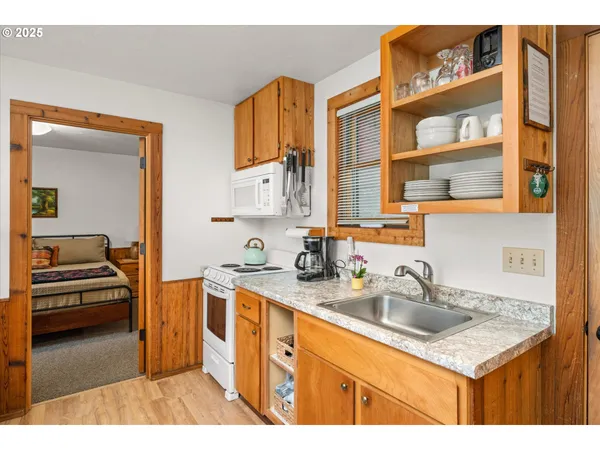 $449,000 | 54444 McKenzie River Drive, Blue River, OR 97413