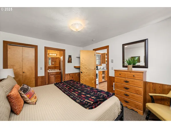 $449,000 | 54444 McKenzie River Drive, Blue River, OR 97413