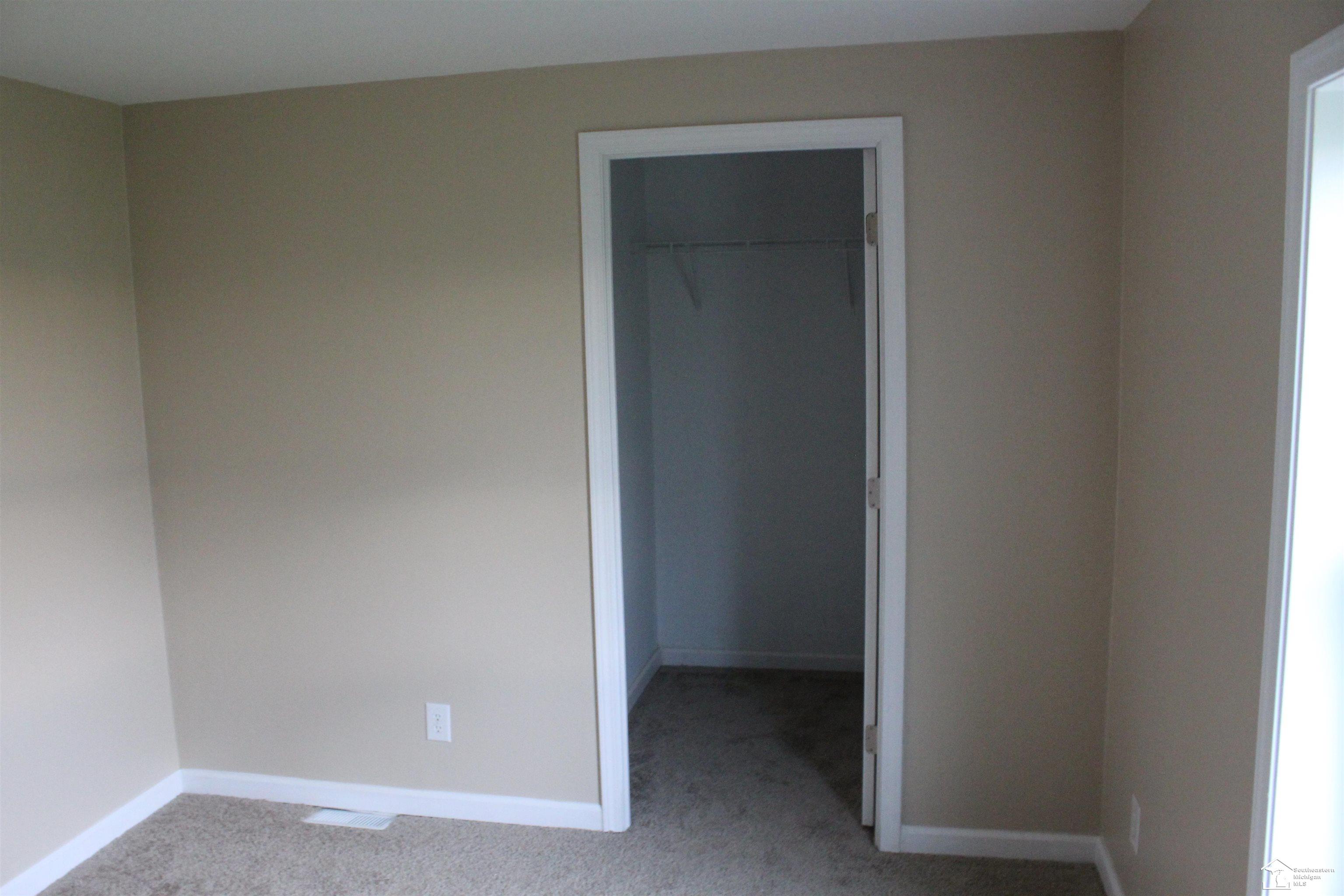 2704 Sheick Road Monroe, MI 48162 - Photo 47 of 71