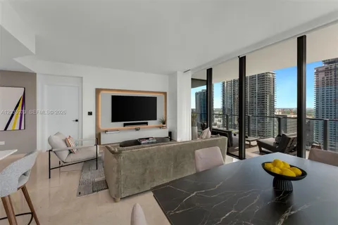 $1,165,000 | 68 Southeast 6th Street, Unit 2612, Miami, FL 33131