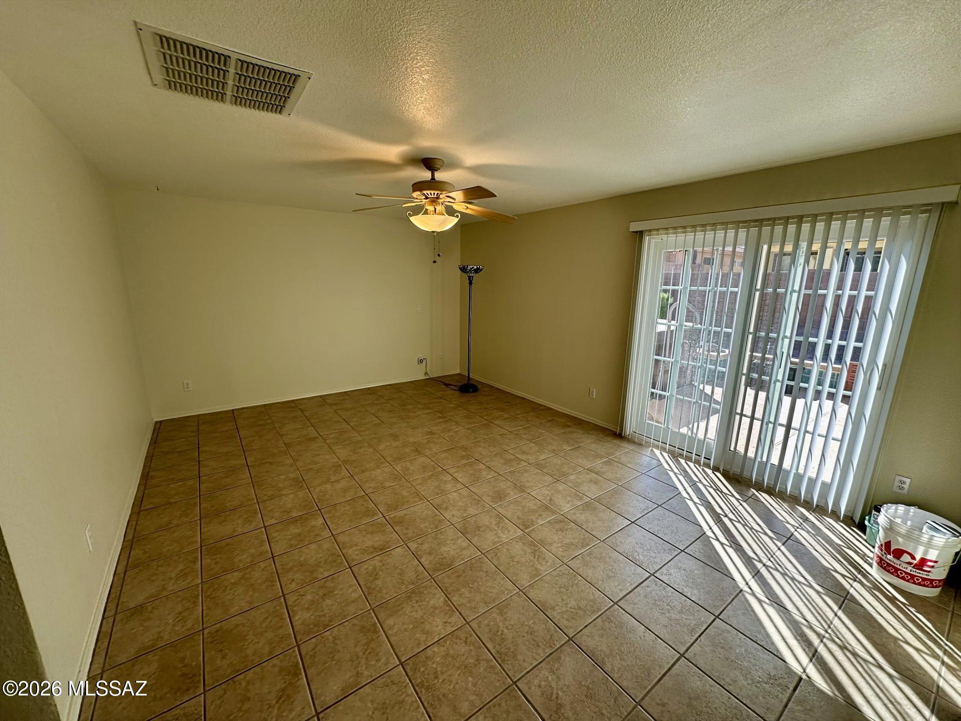 10925 South Raptor Court Vail, AZ 85641 - Photo 10 of 17