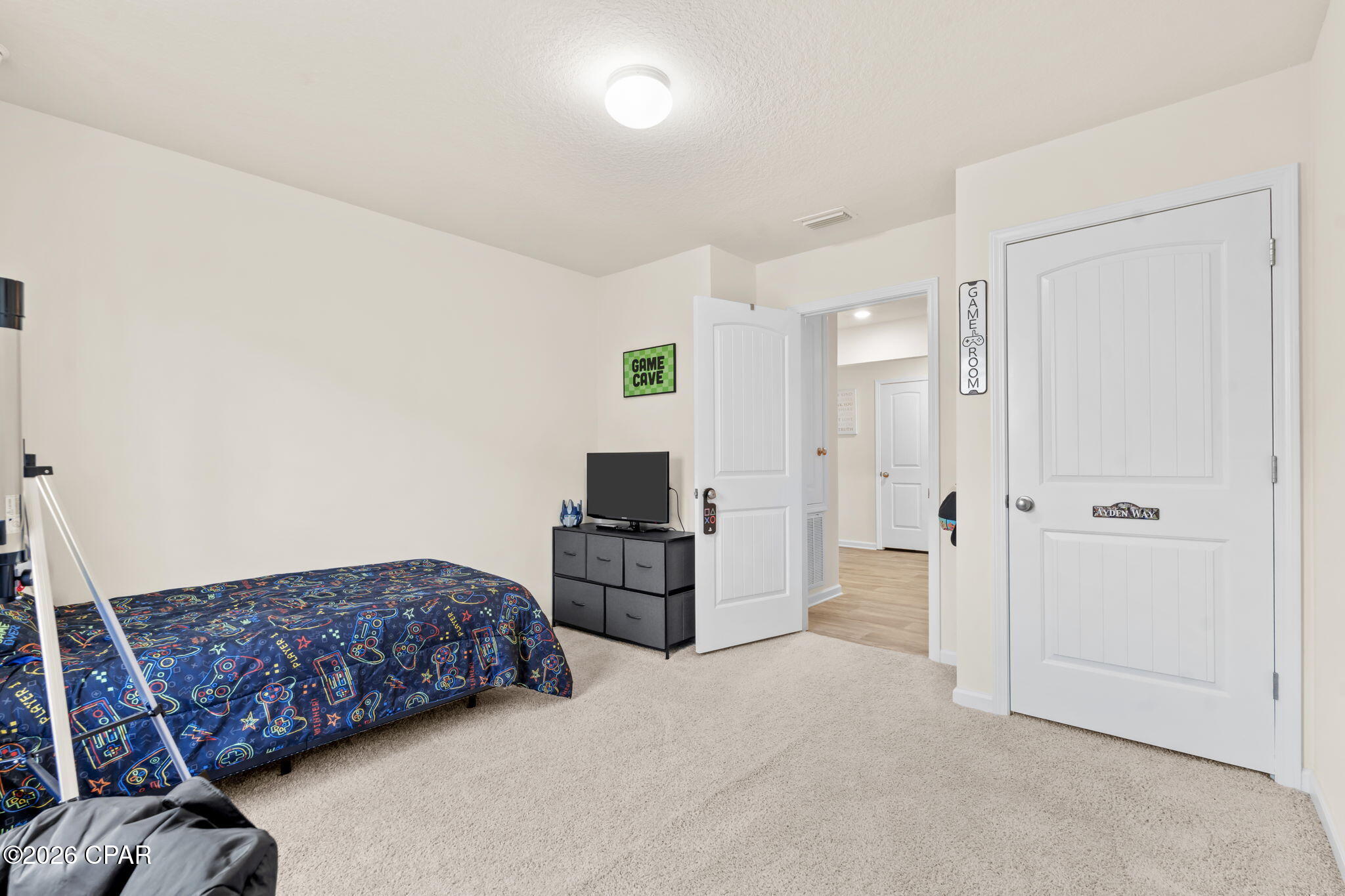 152 Merrion Road Southport, FL 32409 - Photo 12 of 39