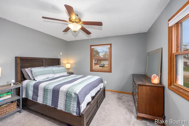 $375,000 | 640 Summerset Drive, Jenison, MI 49428