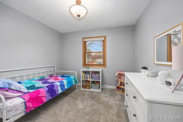 $375,000 | 640 Summerset Drive, Jenison, MI 49428