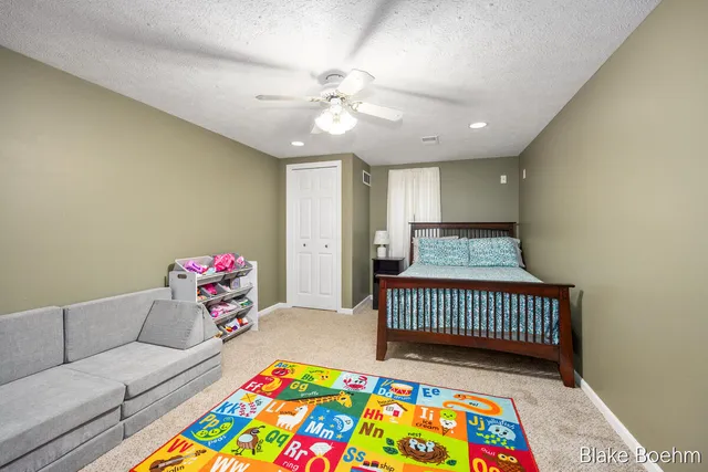 $375,000 | 640 Summerset Drive, Jenison, MI 49428