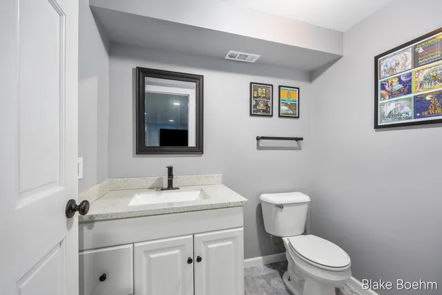 $375,000 | 640 Summerset Drive, Jenison, MI 49428