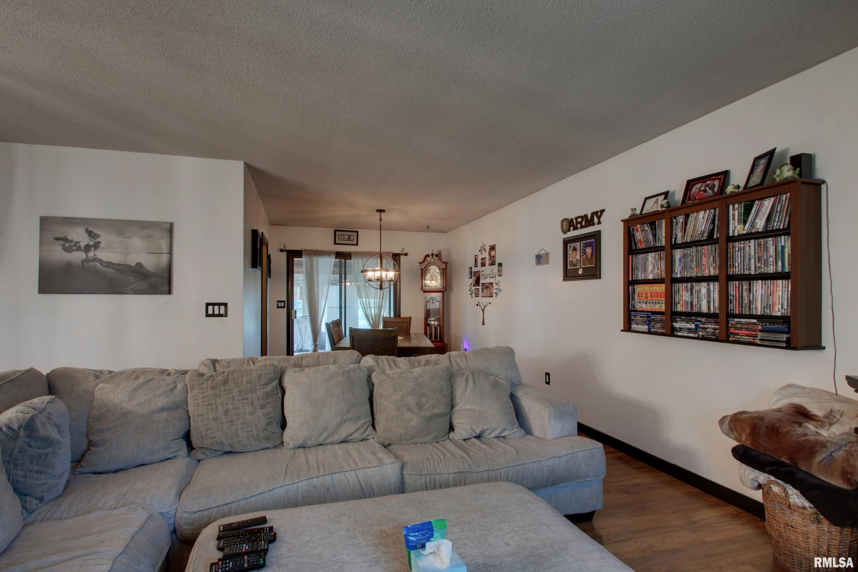 4526 Payson Road Quincy, IL 62305 - Photo 2 of 25 Gallery Image 2