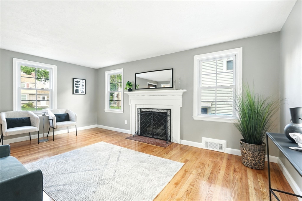 132 Nelson Street West Springfield, MA 01089 - Photo 11 of 36