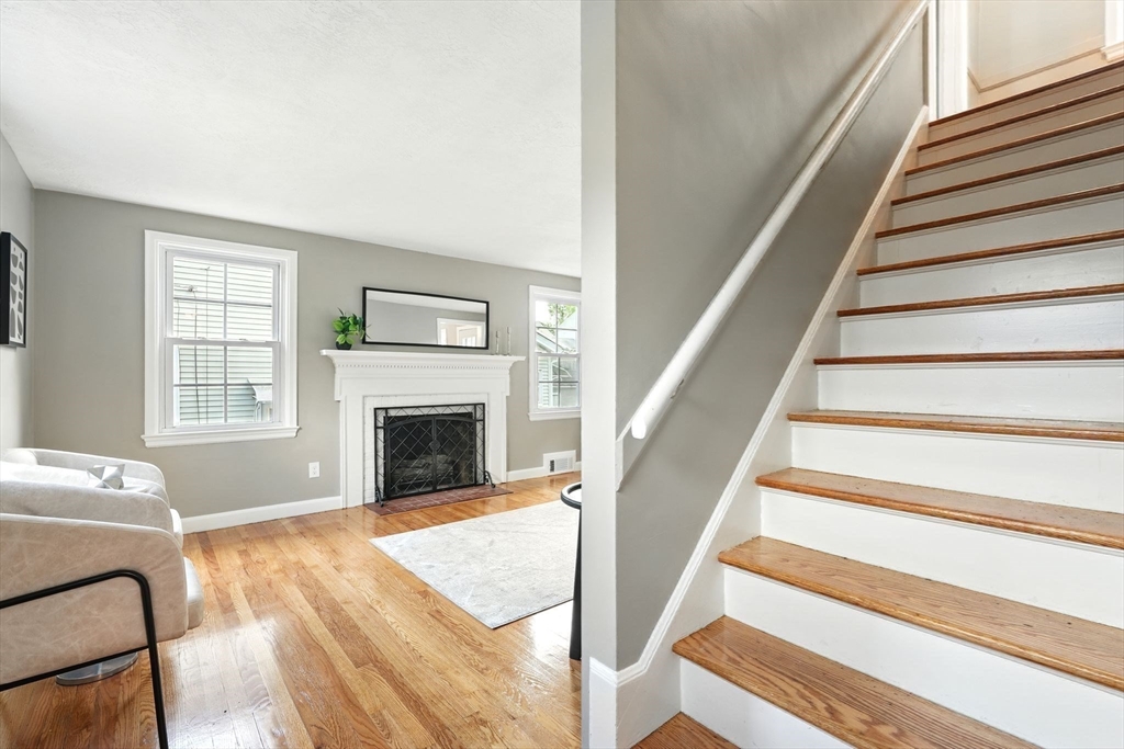 132 Nelson Street West Springfield, MA 01089 - Photo 13 of 36