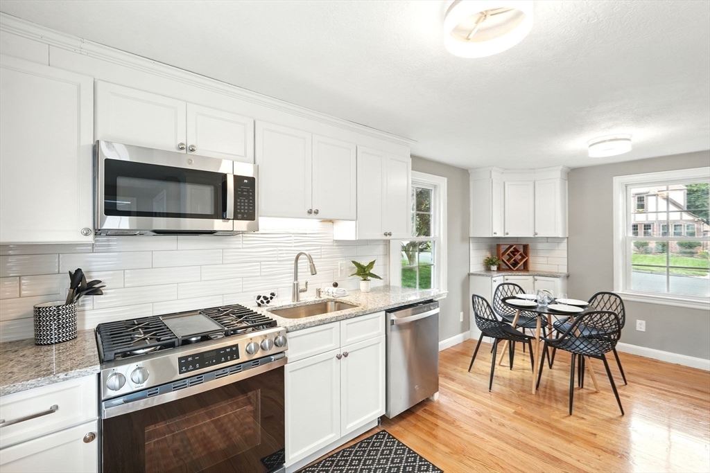 132 Nelson Street West Springfield, MA 01089 - Photo 14 of 36