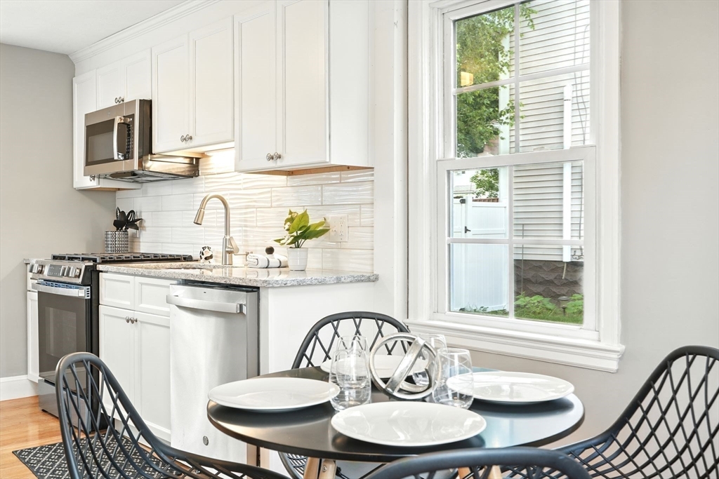 132 Nelson Street West Springfield, MA 01089 - Photo 21 of 36