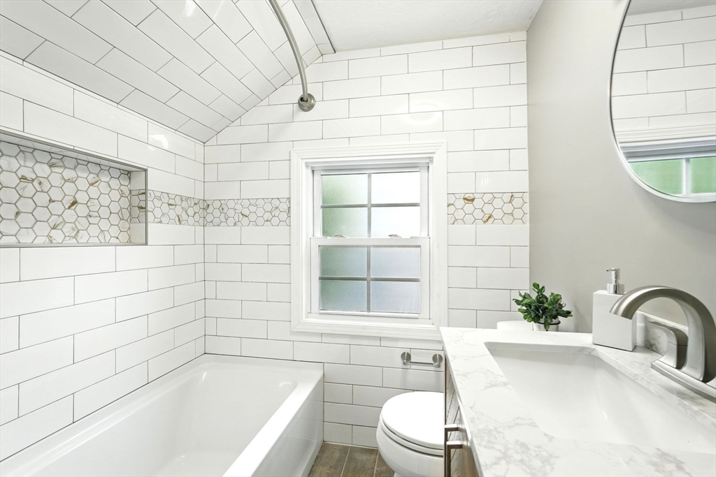 132 Nelson Street West Springfield, MA 01089 - Photo 28 of 36