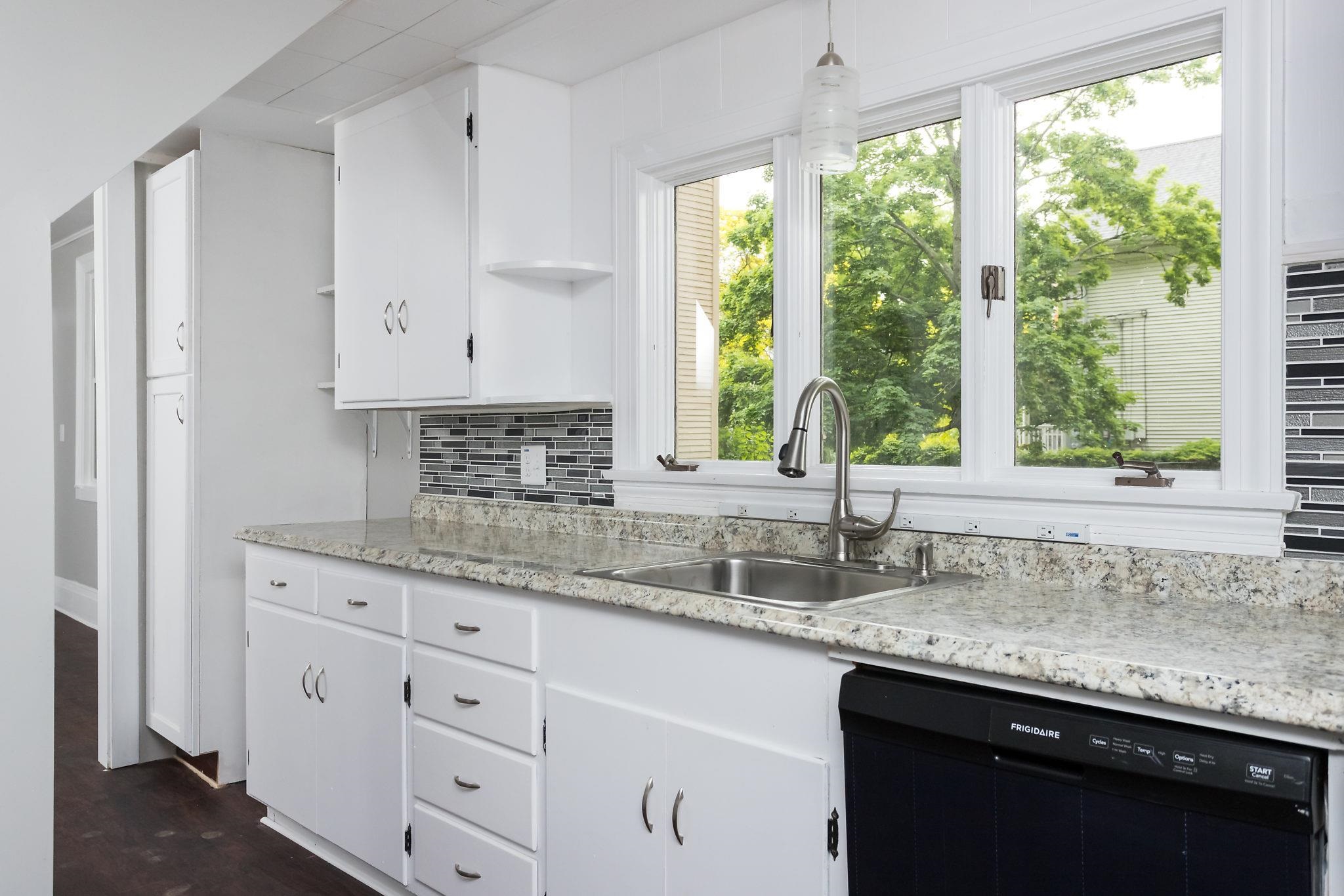 137 Locust Street, Unit A Dover, NH 03820 - Photo 2 of 19