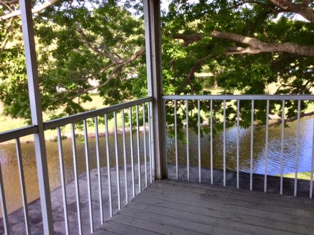 SCREENED SUNPORCH VIEW