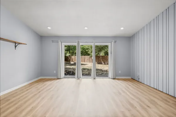 $1,850 | 3 Gambrel Oak Place, The Woodlands, TX 77380