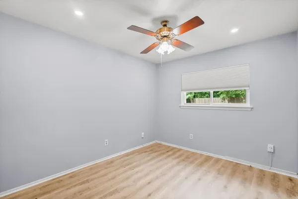 $1,850 | 3 Gambrel Oak Place, The Woodlands, TX 77380