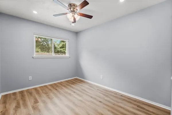 $1,850 | 3 Gambrel Oak Place, The Woodlands, TX 77380