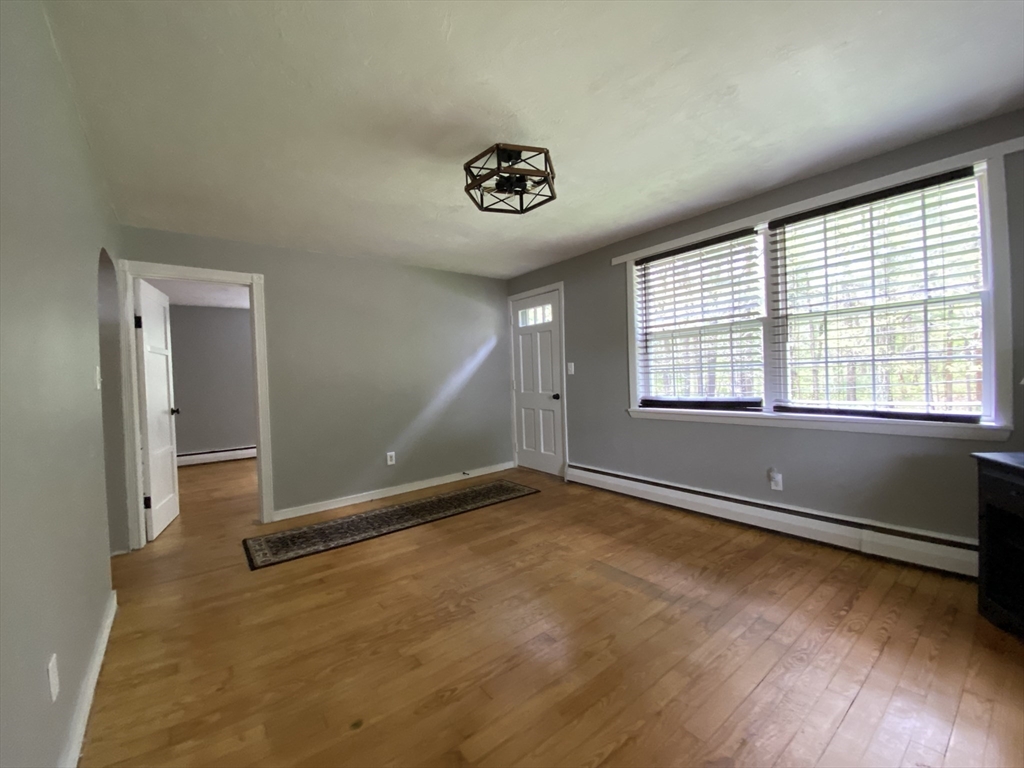 32 South Spencer Road Spencer, MA 01562 - Photo 22 of 34