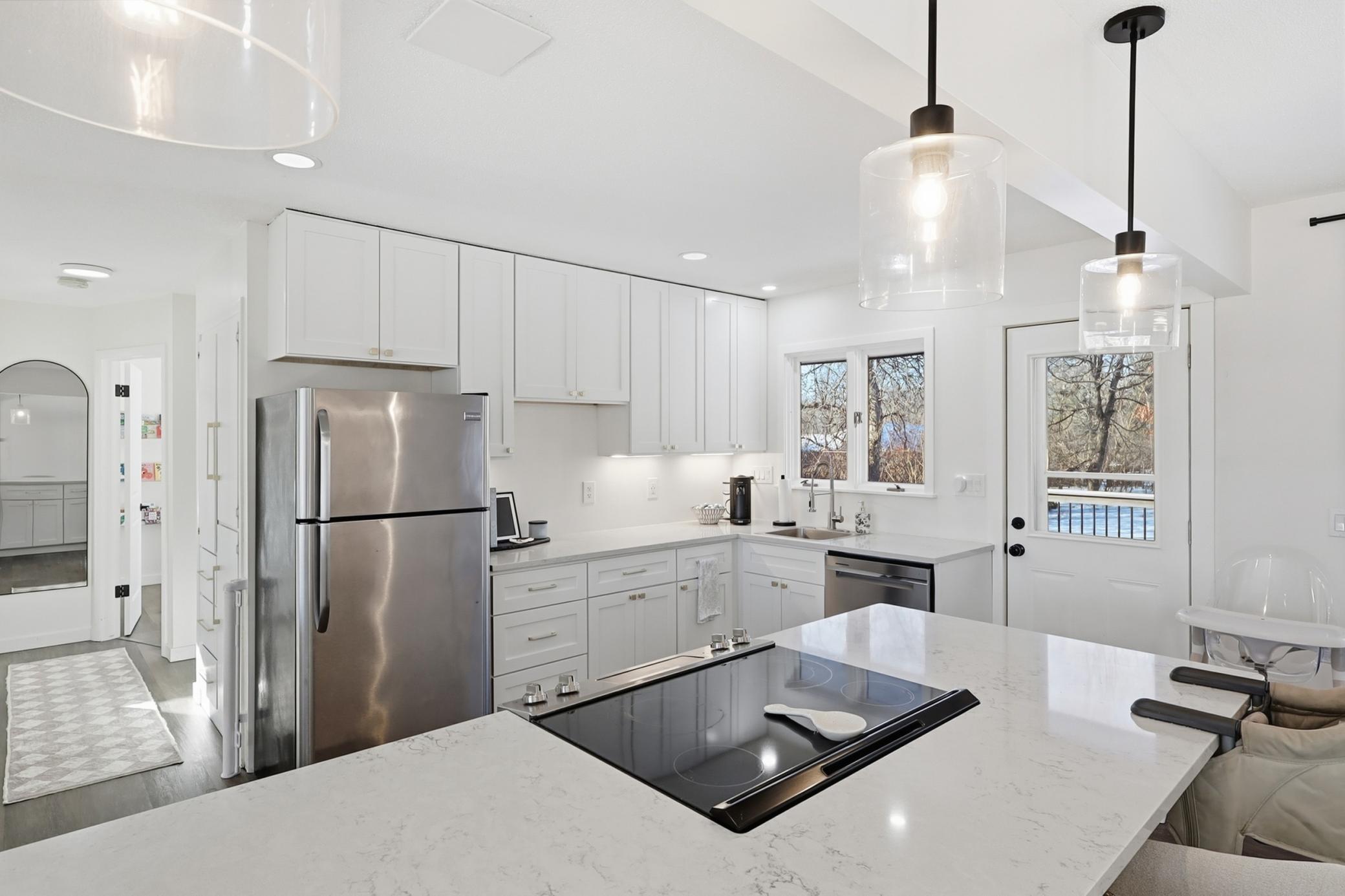 4222 Fairview Avenue Hopkins, MN 55343 - Photo 11 of 35