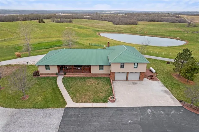 $1,450,000 | 3600 Northeast State Highway West, Unit RURAL, Weatherby, MO 64497