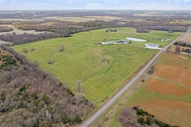$1,450,000 | 3600 Northeast State Highway West, Unit RURAL, Weatherby, MO 64497