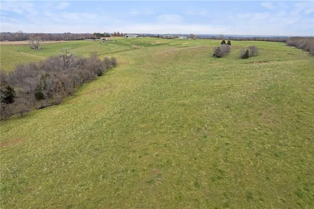 $1,450,000 | 3600 Northeast State Highway West, Unit RURAL, Weatherby, MO 64497
