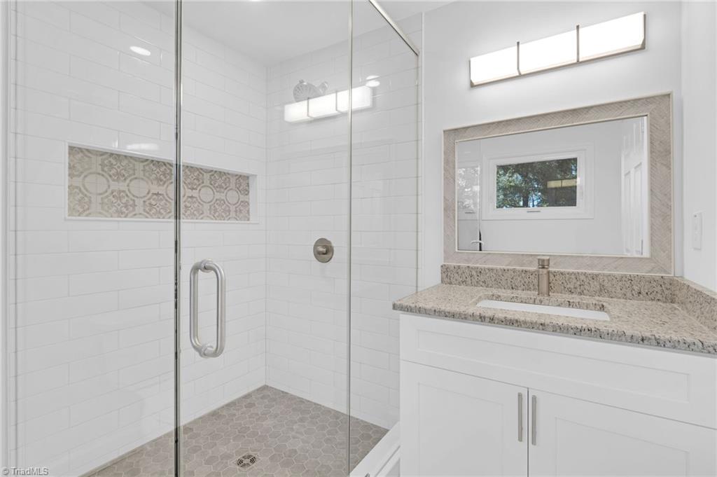 837 Willow Place High Point, NC 27260 - Photo 12 of 38