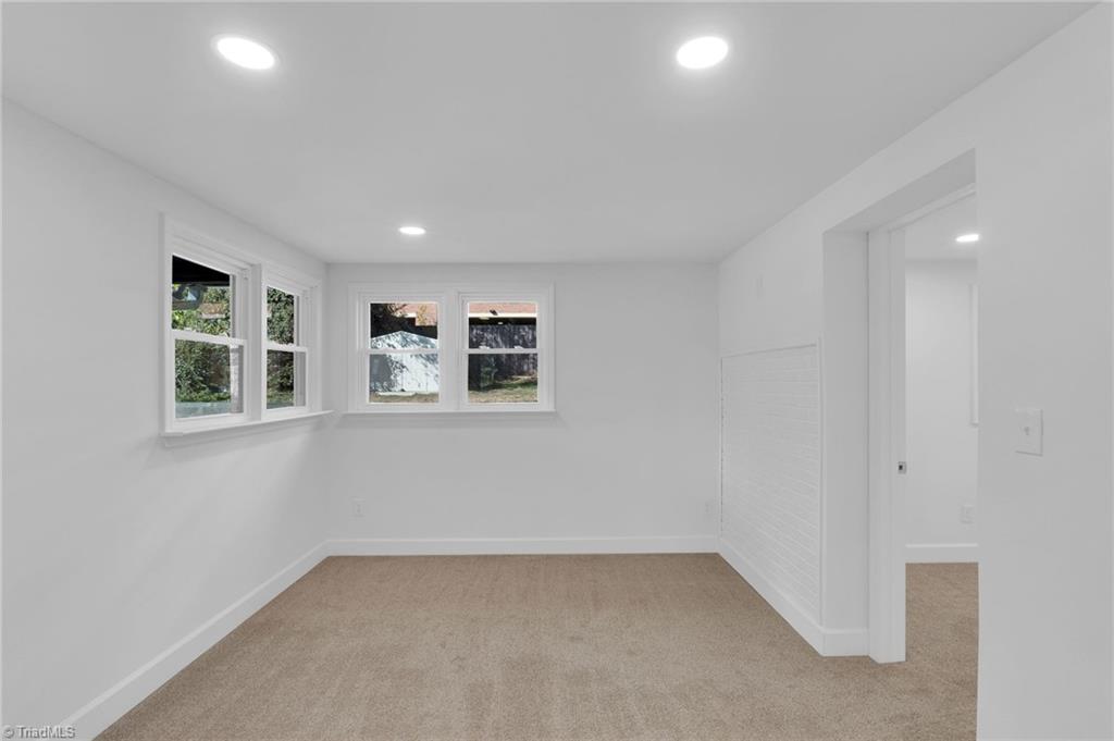 837 Willow Place High Point, NC 27260 - Photo 16 of 38