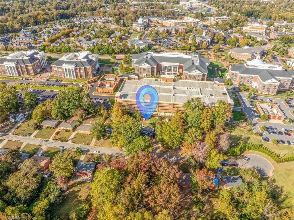 837 Willow Place High Point, NC 27260 - Photo 2 of 38