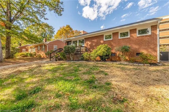 $328,900 | 837 Willow Place, High Point, NC 27260