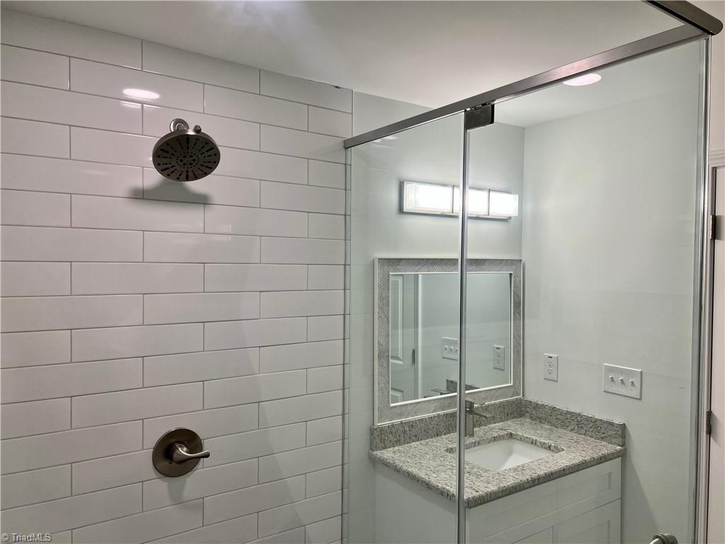 837 Willow Place High Point, NC 27260 - Photo 33 of 38