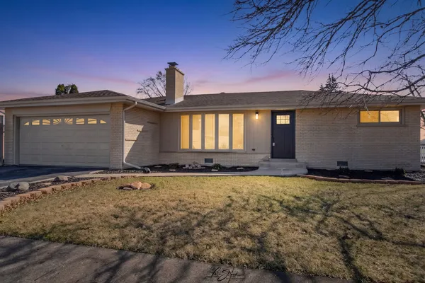 $355,500 | 8101 South Oketo Avenue, Bridgeview, IL 60455