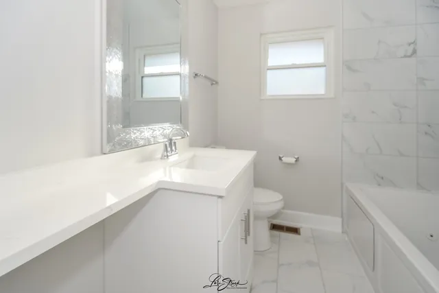 $359,900 | 8101 South Oketo Avenue, Bridgeview, IL 60455