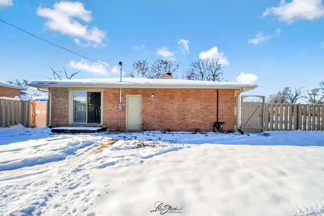 $359,900 | 8101 South Oketo Avenue, Bridgeview, IL 60455
