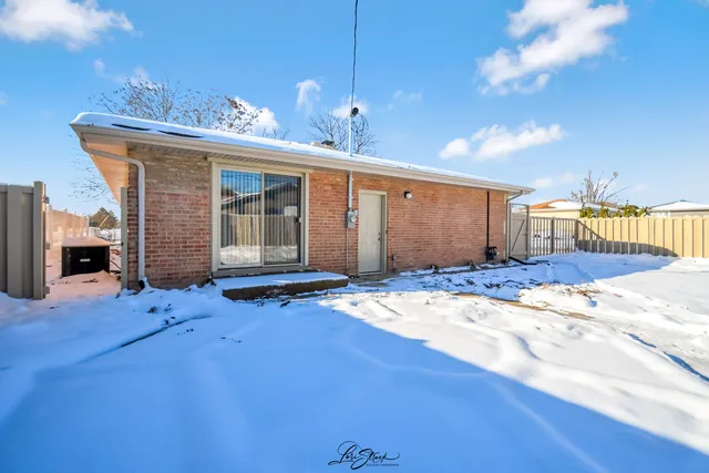 $359,900 | 8101 South Oketo Avenue, Bridgeview, IL 60455