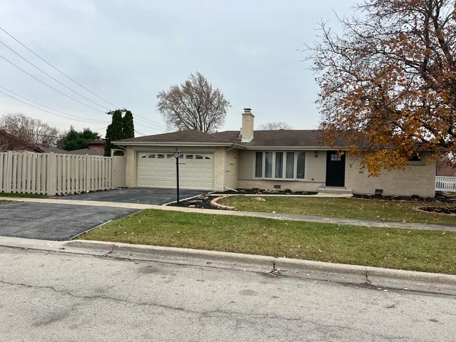 $359,900 | 8101 South Oketo Avenue, Bridgeview, IL 60455