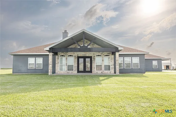 $450,000 | 45 Blue Heron Drive, Port Lavaca, TX 77979