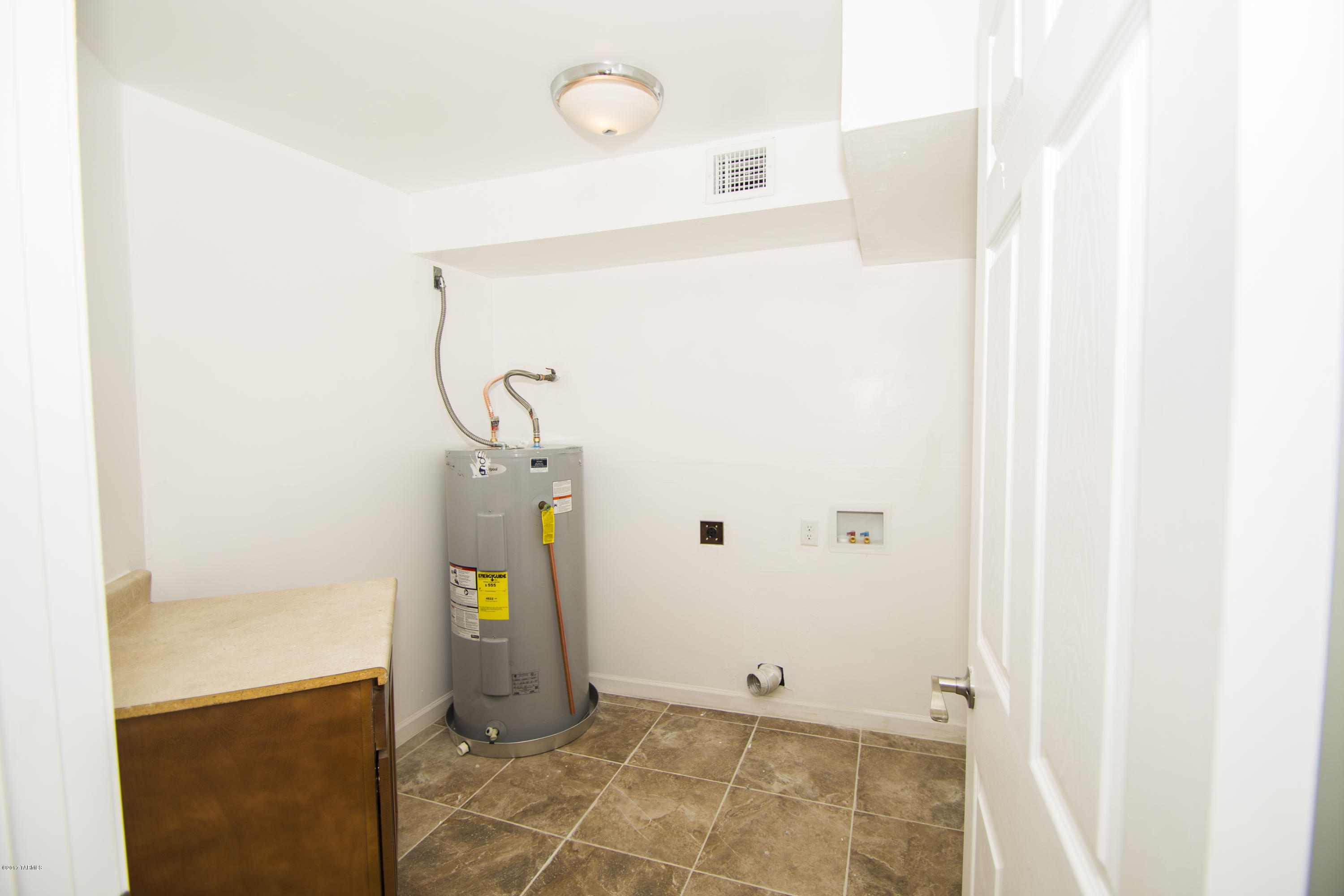 3350 East Silverlake Road Tucson, AZ 85713 - Photo 15 of 27 Gallery Image 15