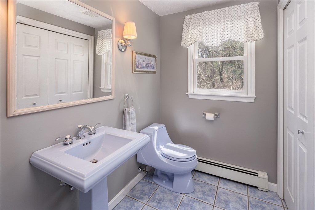 135 Tenney Street Georgetown, MA 01833 - Photo 12 of 25 Gallery Image 12