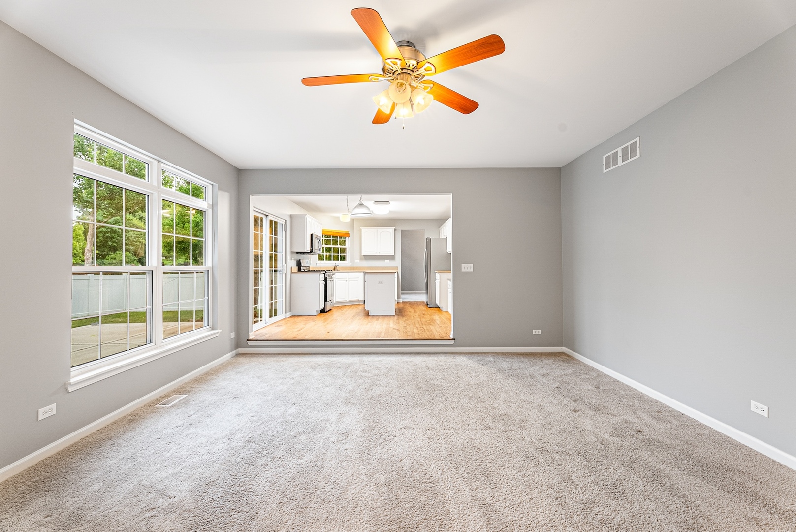 2136 Colonial Street Aurora, IL 60503 - Photo 17 of 69 Gallery Image 17