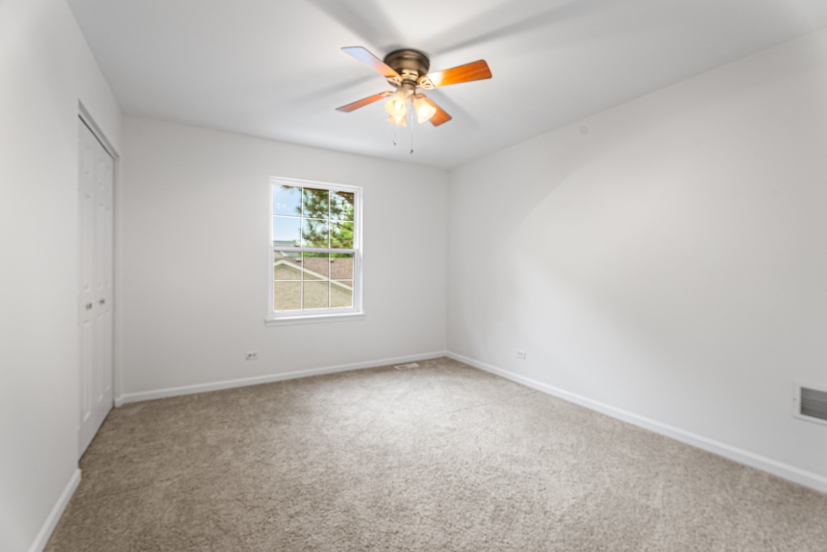 2136 Colonial Street Aurora, IL 60503 - Photo 23 of 69 Gallery Image 23