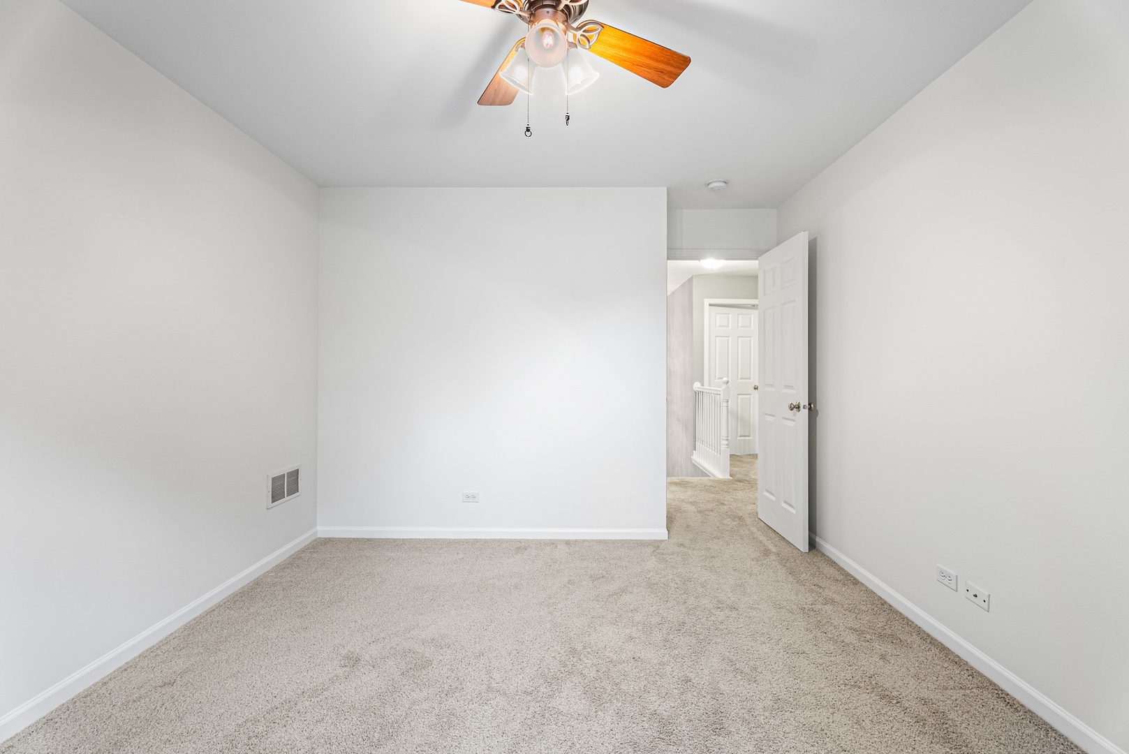 2136 Colonial Street Aurora, IL 60503 - Photo 25 of 69 Gallery Image 25