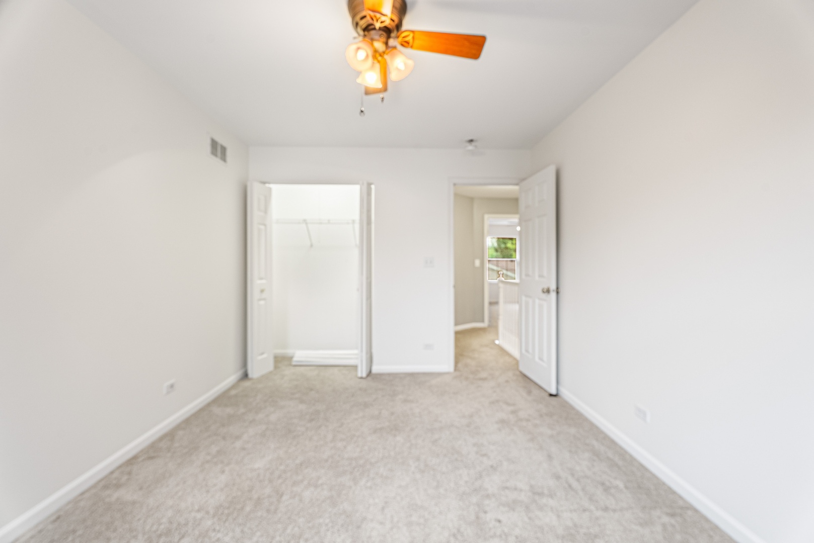 2136 Colonial Street Aurora, IL 60503 - Photo 27 of 69 Gallery Image 27