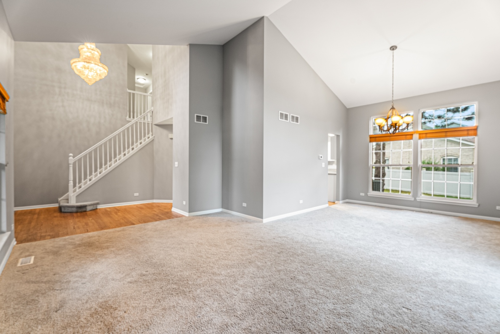 2136 Colonial Street Aurora, IL 60503 - Photo 4 of 69 Gallery Image 4