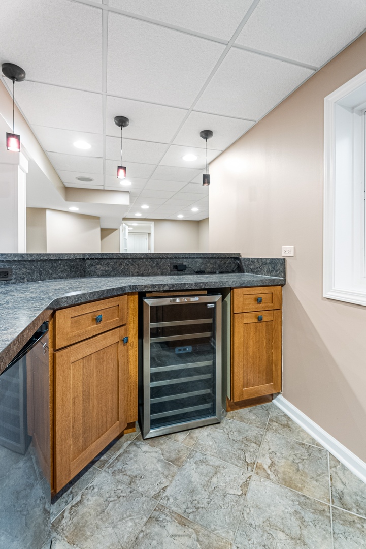 2136 Colonial Street Aurora, IL 60503 - Photo 47 of 69 Gallery Image 47