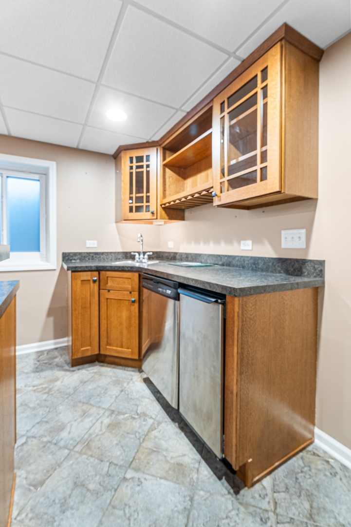 2136 Colonial Street Aurora, IL 60503 - Photo 48 of 69 Gallery Image 48