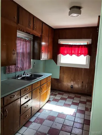 $67,900 | 204 South Douglas Street, West Frankfort, IL 62896