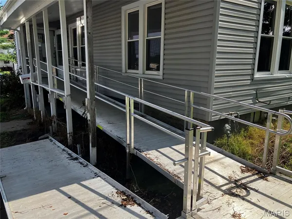 $67,900 | 204 South Douglas Street, West Frankfort, IL 62896